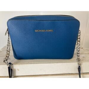MICHAEL KORS, SMALL BLUE SAFFIANO LEATHER CROSSBODY BAG